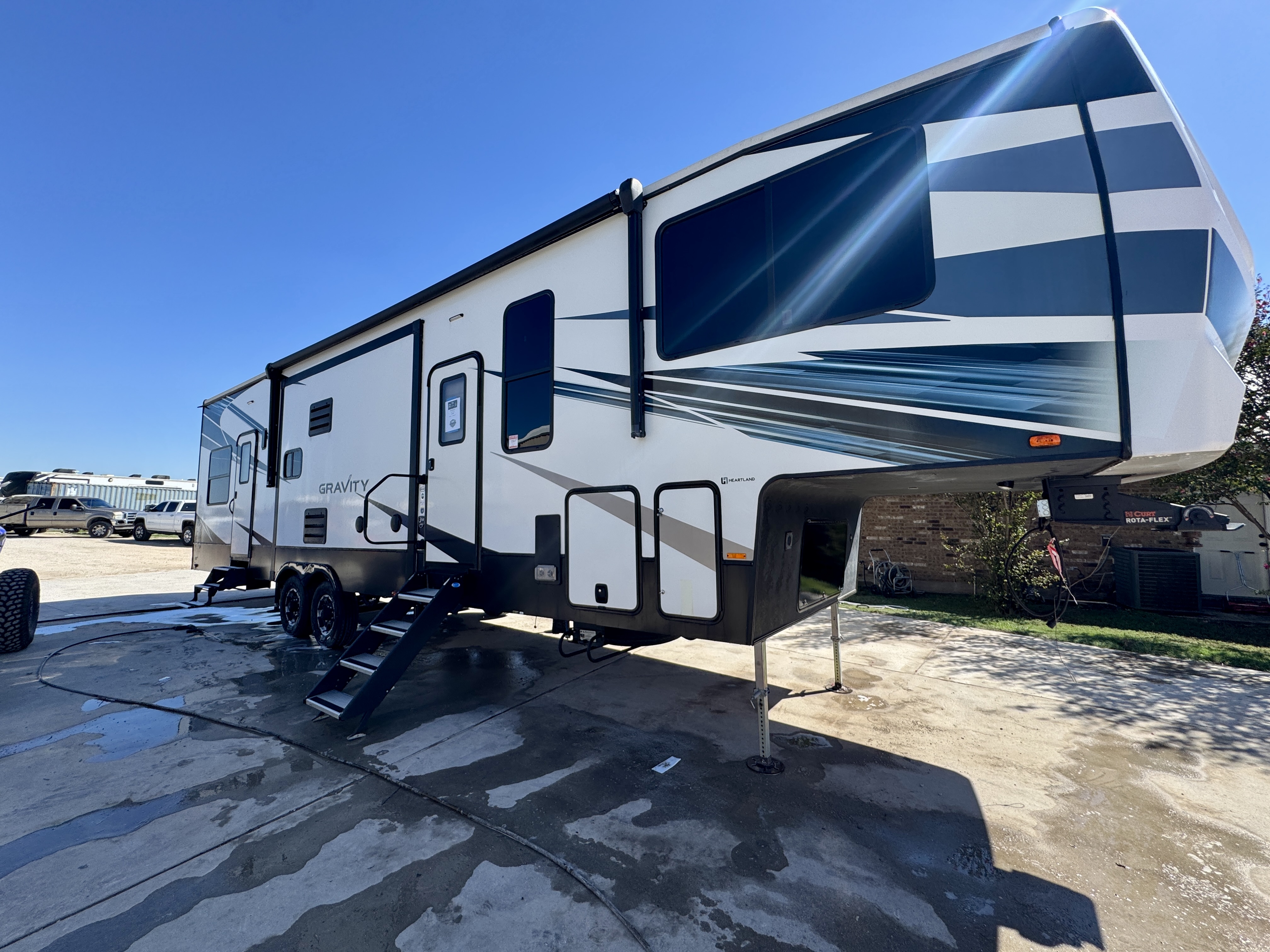Gravity rental RV
