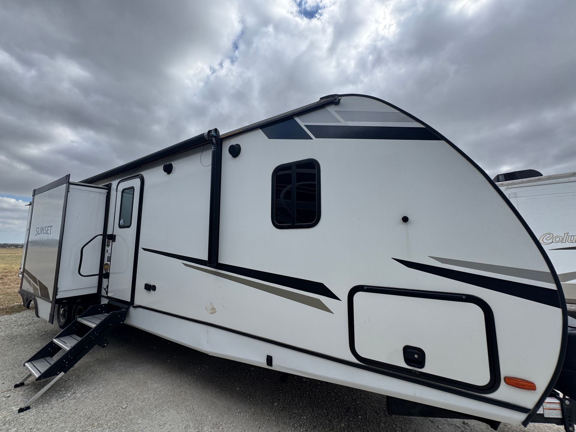 Sunset Trail rental RV