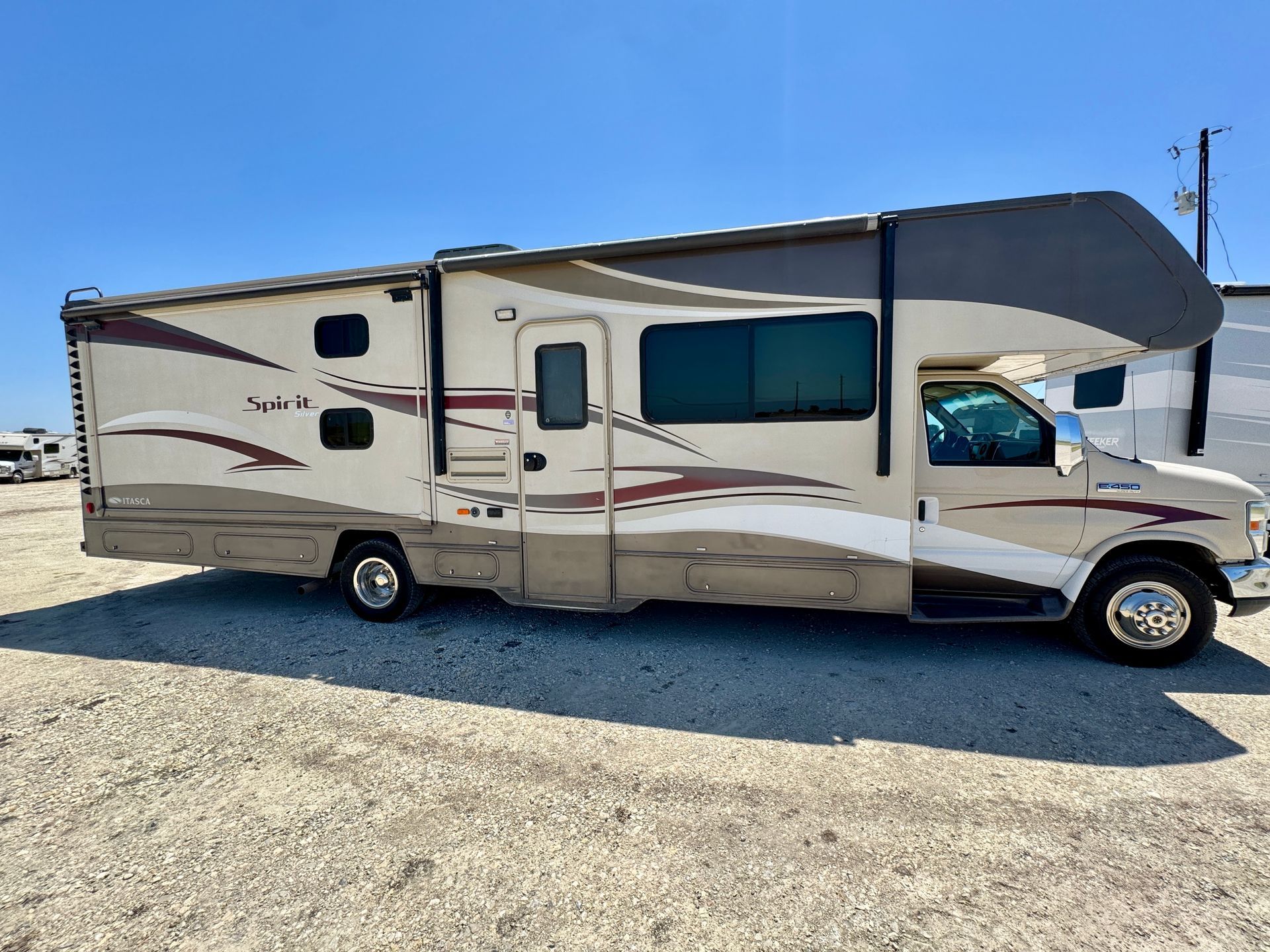 Itasca Class C rental from Woody RV Rentals — photo 13