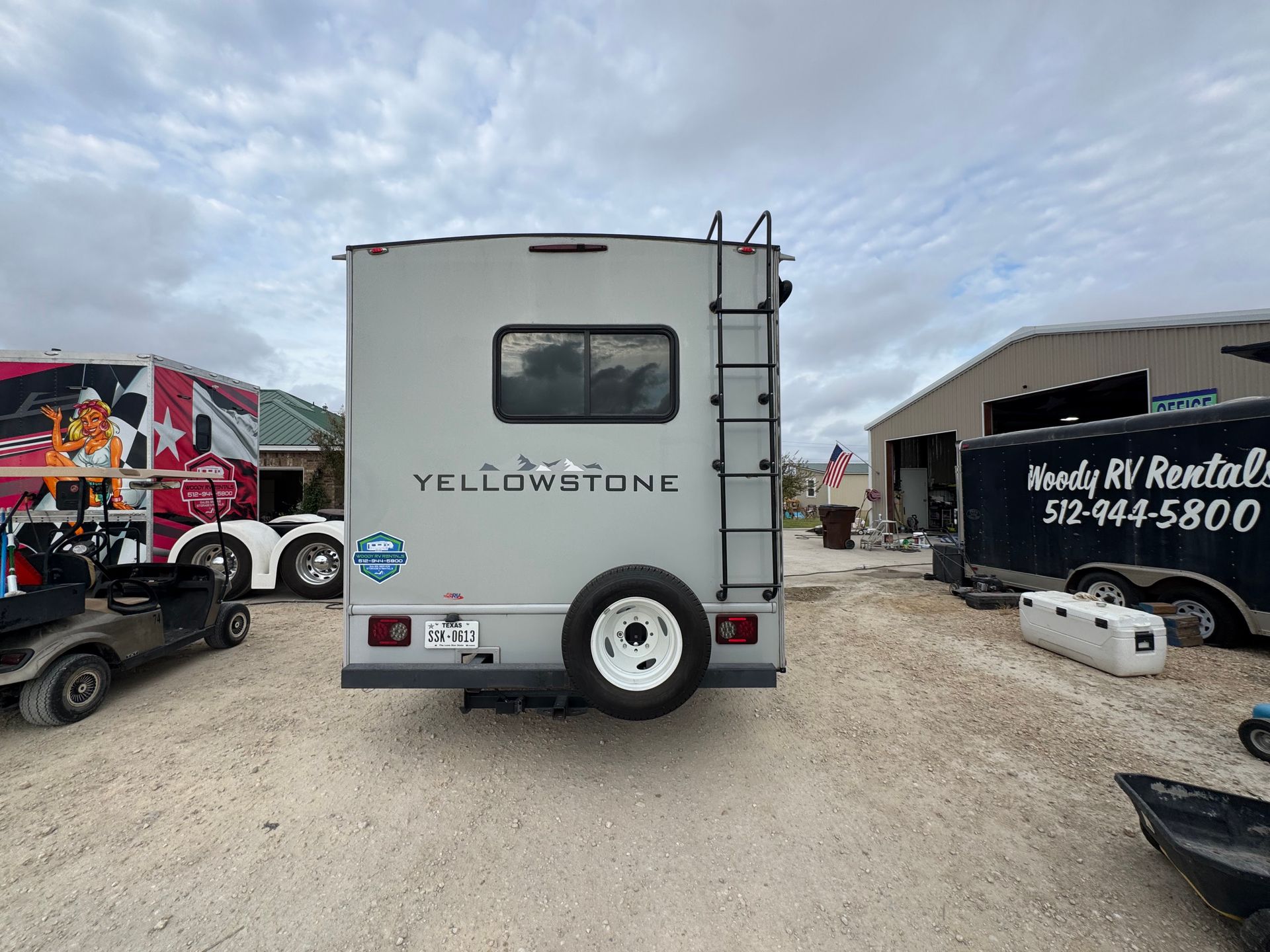 Yellowstone 3 Class C rental from Woody RV Rentals — photo 10