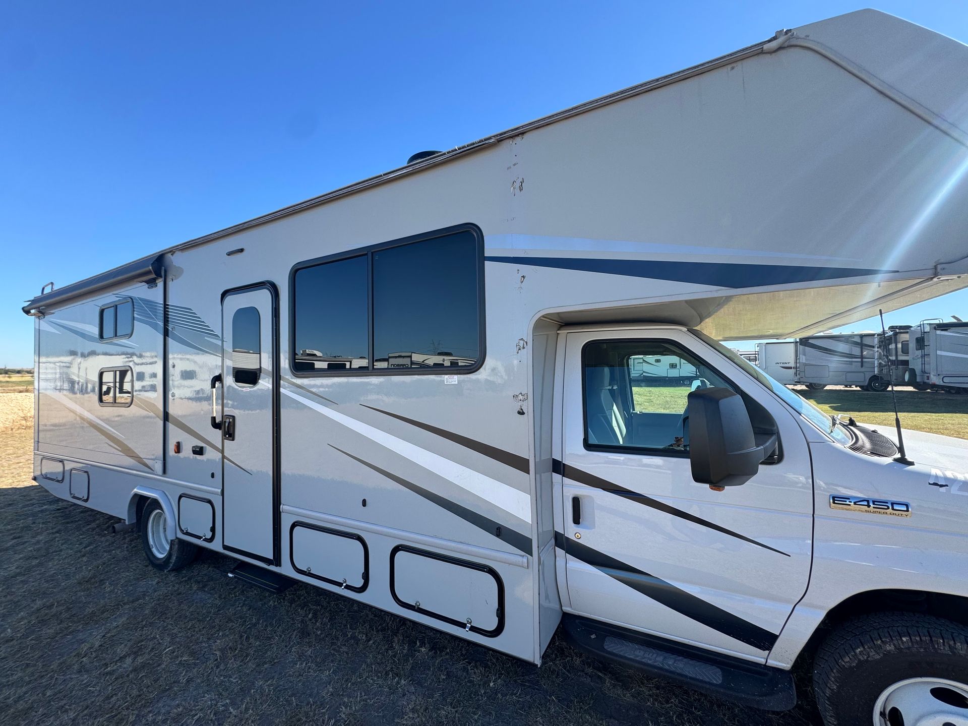 Yellowstone 1 Class C rental from Woody RV Rentals — photo 3