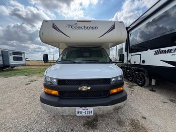 Freelander 2 Class C rental from Woody RV Rentals — photo 6
